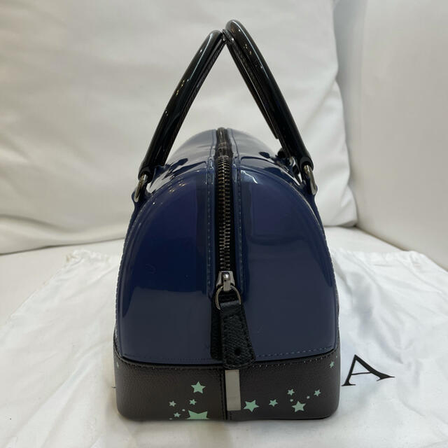 Furla(フルラ)のFURLA(フルラ)バッグ　　　ネイビー レディースのバッグ(ハンドバッグ)の商品写真