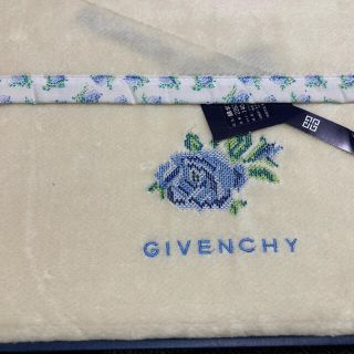 ジバンシィ(GIVENCHY)の❗️❣️専用　☆GIVENCHY コットンボアシーツ　シングル(シーツ/カバー)