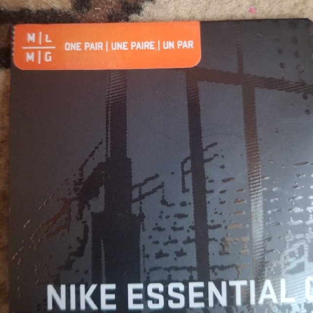 NIKE(ナイキ)のNIKE  ナイキ ニーパッド 膝サポーター スポーツ/アウトドアのトレーニング/エクササイズ(トレーニング用品)の商品写真
