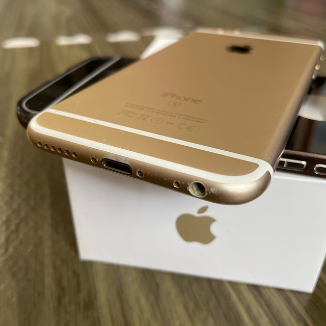 iPhone6s 128GB ゴールド SIMフリー 4