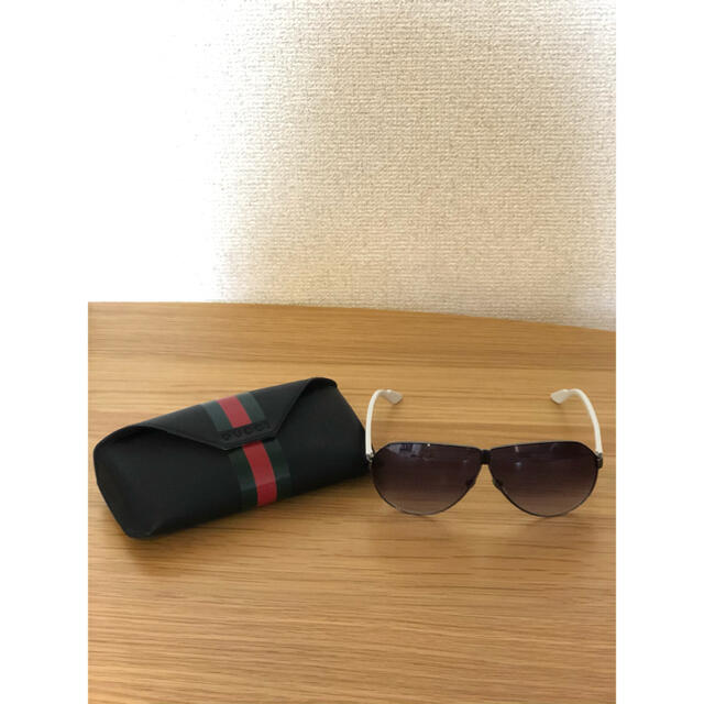 Gucci(グッチ)のGUCCI グラデーションサングラス レディースのファッション小物(サングラス/メガネ)の商品写真