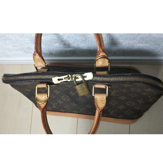 LOUIS VUITTON バック