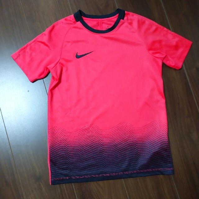 NIKE(ナイキ)のNIKE 上下セット　バラ売り可　140cm　半袖　シャツ　ズボン キッズ/ベビー/マタニティのキッズ服男の子用(90cm~)(Tシャツ/カットソー)の商品写真