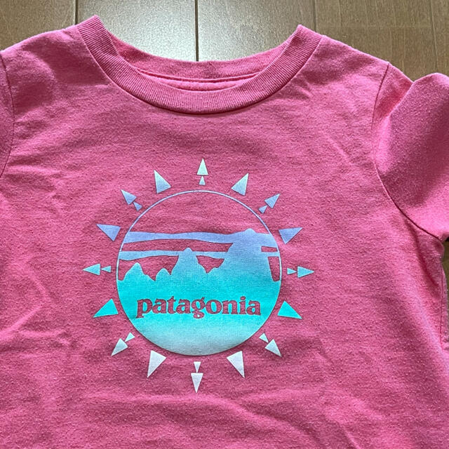 patagonia(パタゴニア)のpatagonia パタゴニアTシャツ 12-18m キッズ/ベビー/マタニティのベビー服(~85cm)(Ｔシャツ)の商品写真