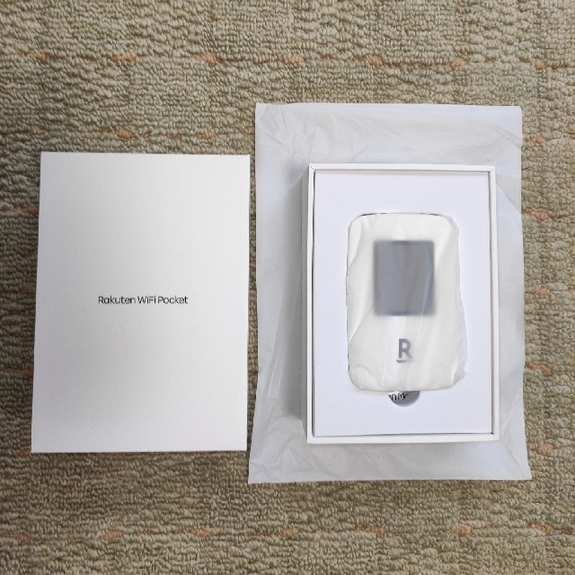 Rakuten(ラクテン)のRakuten WiFi Pocket (ホワイト) スマホ/家電/カメラのスマートフォン/携帯電話(その他)の商品写真