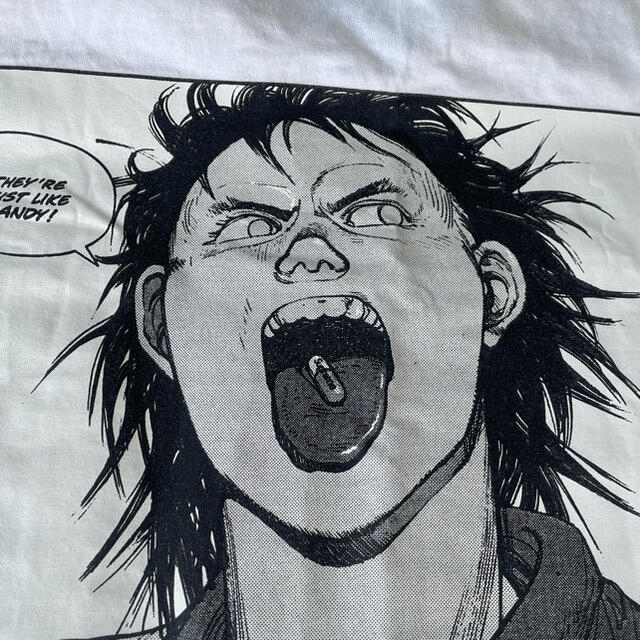 Supreme(シュプリーム)のsupreme AKIRA pill tee tシャツ Mサイズ アキラ 白 メンズのトップス(Tシャツ/カットソー(半袖/袖なし))の商品写真