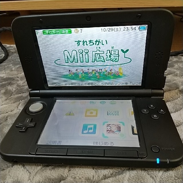 ニンテンドー3DS(ニンテンドー3DS)の3DS  LL シルバー エンタメ/ホビーのゲームソフト/ゲーム機本体(携帯用ゲーム機本体)の商品写真