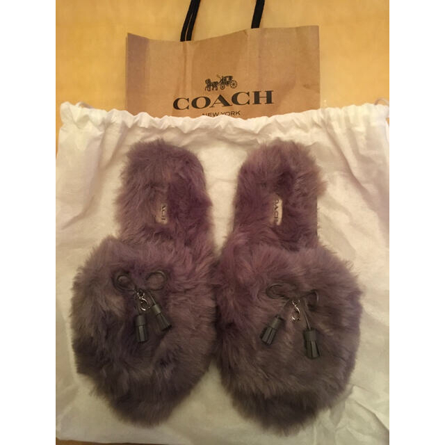 COACH(コーチ)の新品 COACH FURRY SLIPPERS 27cm レディースの靴/シューズ(その他)の商品写真