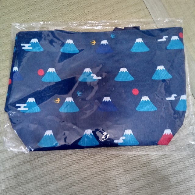 富士山柄舟形ミニトートバック　未開封 レディースのバッグ(トートバッグ)の商品写真