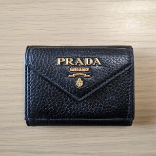 プラダ(PRADA)の美品 PRADA 三つ折財布 ブラック 定番(財布)