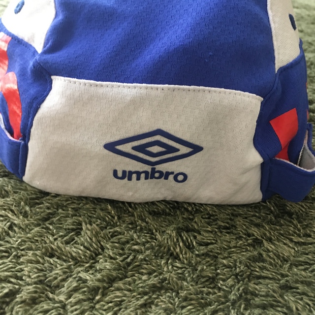 UMBRO(アンブロ)のサッカー　帽子　umbro スポーツ/アウトドアのサッカー/フットサル(その他)の商品写真