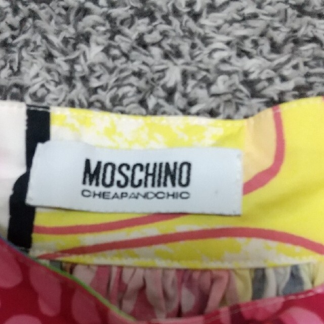 MOSCHINO(モスキーノ)のMOSCHINO　アメコミ　スカート レディースのスカート(ひざ丈スカート)の商品写真