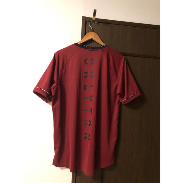 Oakley(オークリー)の新品タグ付 OAKLEY オークリー　メンズ　Tシャツ　LL メンズのトップス(Tシャツ/カットソー(半袖/袖なし))の商品写真