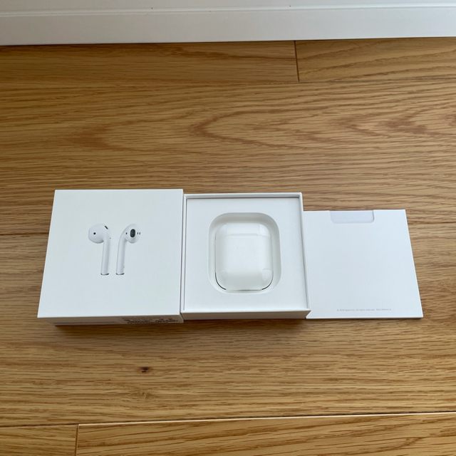 美品　正規品　AirPods エアポッズ