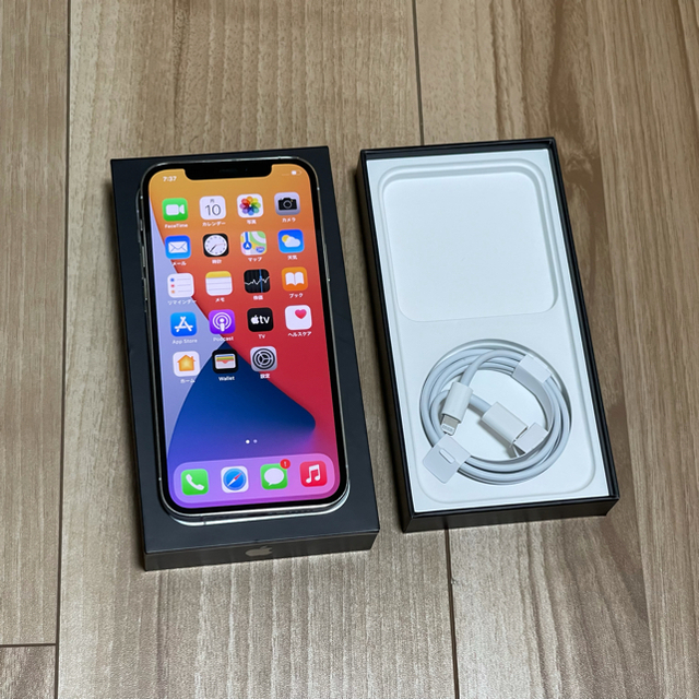 Apple(アップル)のSIMフリー iPhone12Pro[128G] シルバー スマホ/家電/カメラのスマートフォン/携帯電話(スマートフォン本体)の商品写真