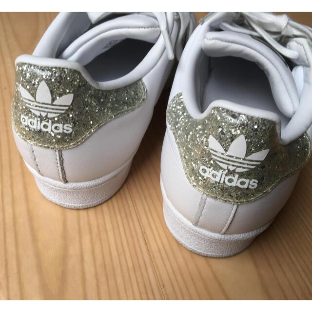 adidas(アディダス)のadidas スニーカー　サイズ24cm レディースの靴/シューズ(スニーカー)の商品写真