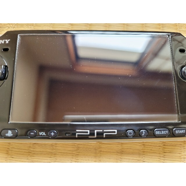 PlayStation Portable(プレイステーションポータブル)のPSP 3000番 動作品 ピアノブラック ジャンク扱い 本体のみ エンタメ/ホビーのゲームソフト/ゲーム機本体(携帯用ゲーム機本体)の商品写真