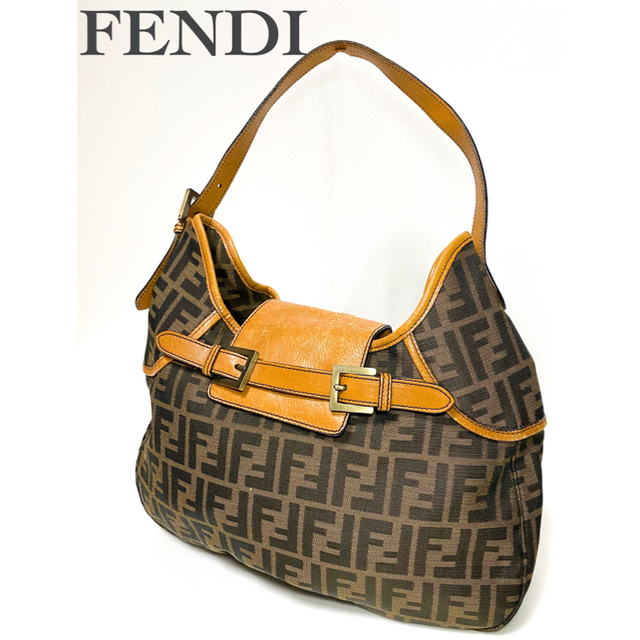 中チャックポケットFENDI フェンディ ミニリンダ 限定色❗️