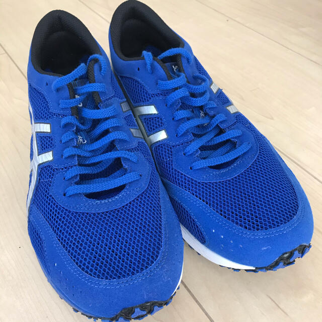 asics(アシックス)のアシックス　ターサーエッジ　26.5ワイド スポーツ/アウトドアのランニング(シューズ)の商品写真