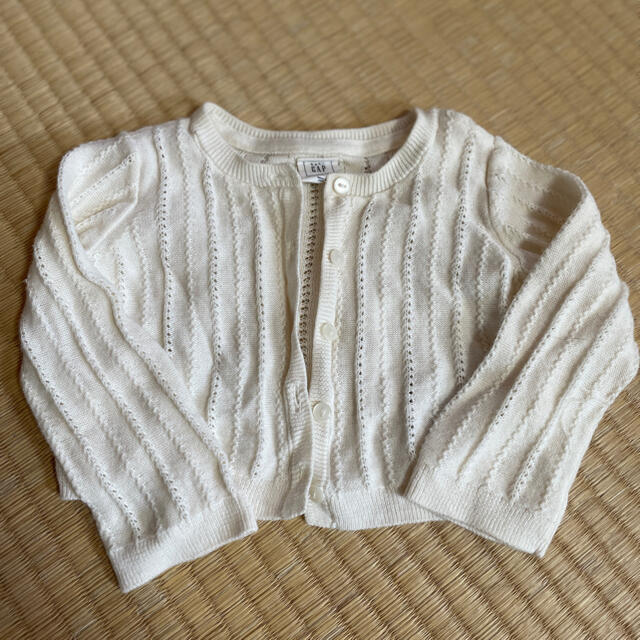 babyGAP(ベビーギャップ)のbaby GAPカーディガン(80) キッズ/ベビー/マタニティのベビー服(~85cm)(カーディガン/ボレロ)の商品写真