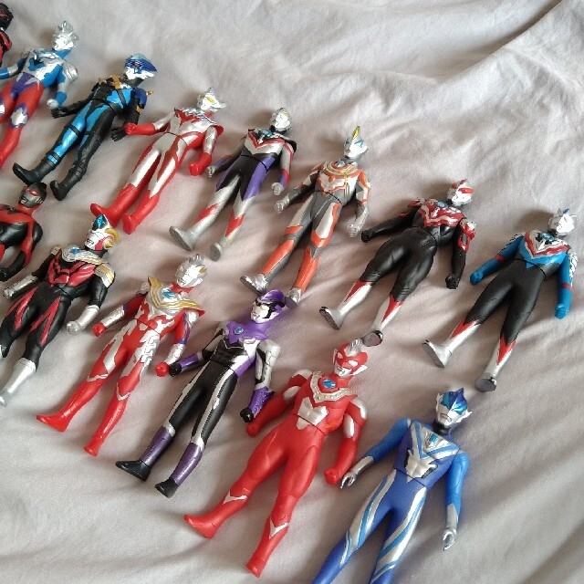 ウルトラマン*ソフビ人形 まとめ売りの通販 by らいく|ラクマ