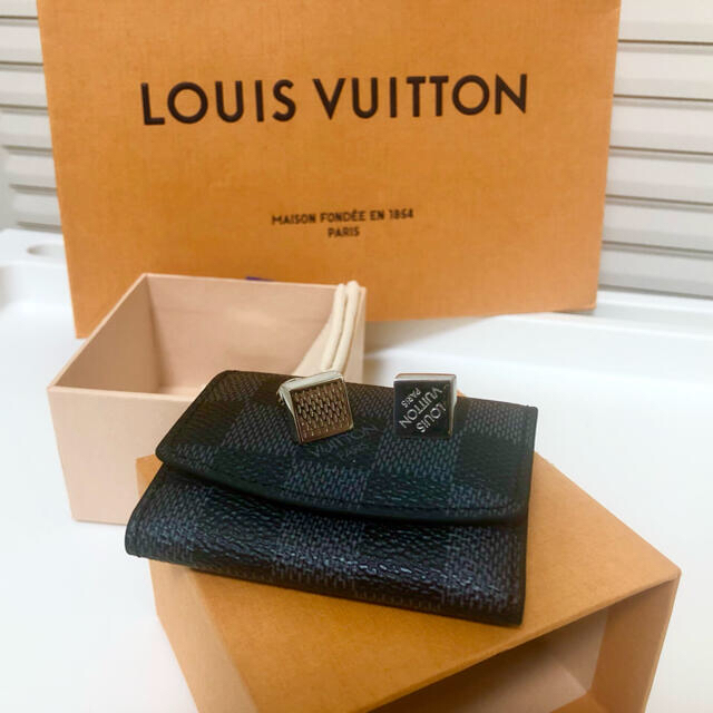LOUIS VUITTON ルイヴィトン　カフリンクス