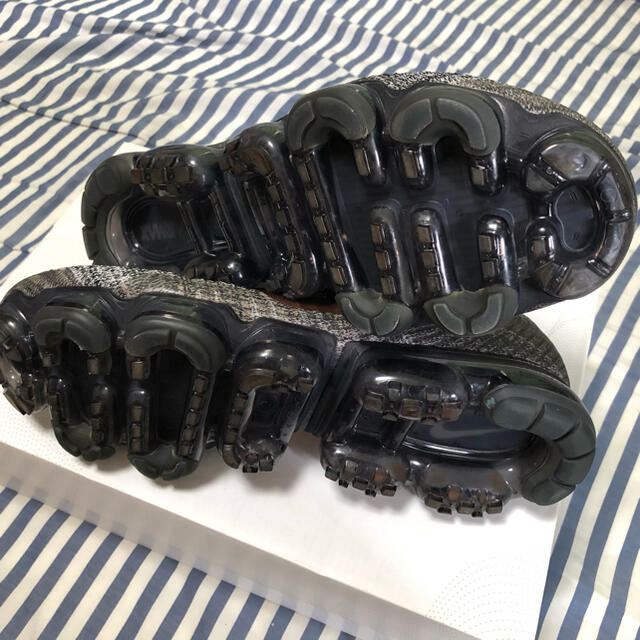 NIKE(ナイキ)の【値下げ相談可】ナイキ エアヴェイパーマックス フライニット エクスプローラー メンズの靴/シューズ(スニーカー)の商品写真