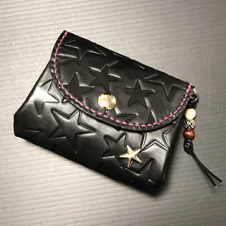 牛革　手縫いで作ったアコーディオン型ミニコインケース　ブラック(財布)