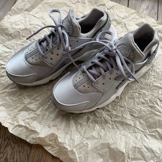 ナイキ(NIKE)のNIKE AIR HUARACHE 23.5cm(スニーカー)