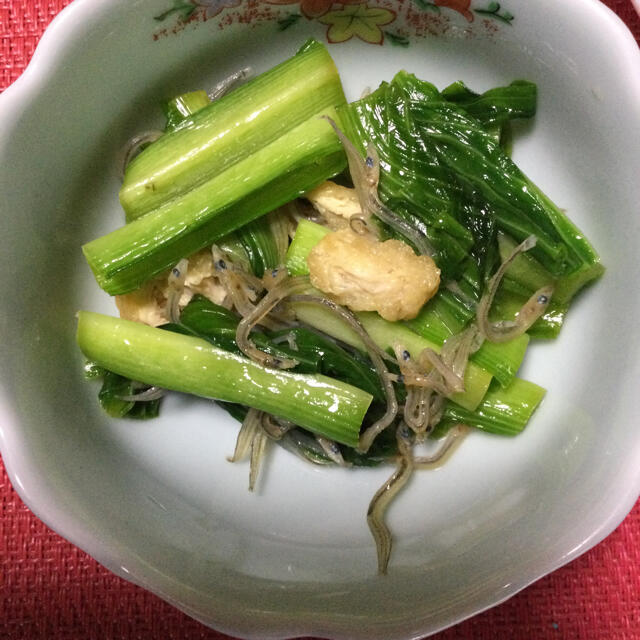 岩手県産 ウルイ400g 食品/飲料/酒の食品(野菜)の商品写真