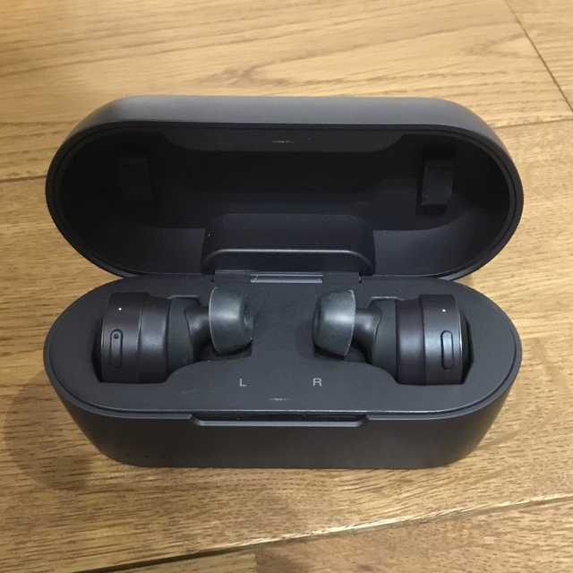 audio-technica(オーディオテクニカ)のワイヤレスイヤホン　オーディオテクニカ　 スマホ/家電/カメラのオーディオ機器(ヘッドフォン/イヤフォン)の商品写真