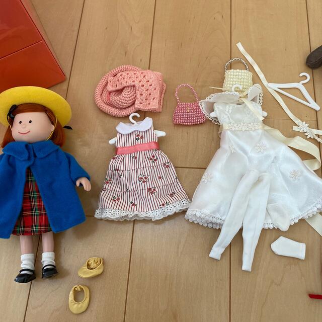 familiar(ファミリア)のマドレーヌ　着せ替え人形セット キッズ/ベビー/マタニティのおもちゃ(ぬいぐるみ/人形)の商品写真
