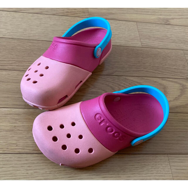 crocs(クロックス)のharu☆mama様　専用 キッズ/ベビー/マタニティのキッズ靴/シューズ(15cm~)(サンダル)の商品写真