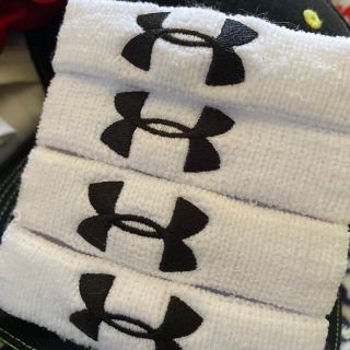 アンダーアーマー(UNDER ARMOUR)のリストバンド(バングル/リストバンド)