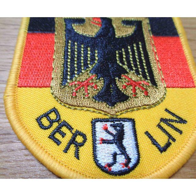 黒赤黄（定型）■新品　ドイツ　ベルリンBERLIN　黒鳥マッスル　刺繍ワッペン エンタメ/ホビーのミリタリー(その他)の商品写真