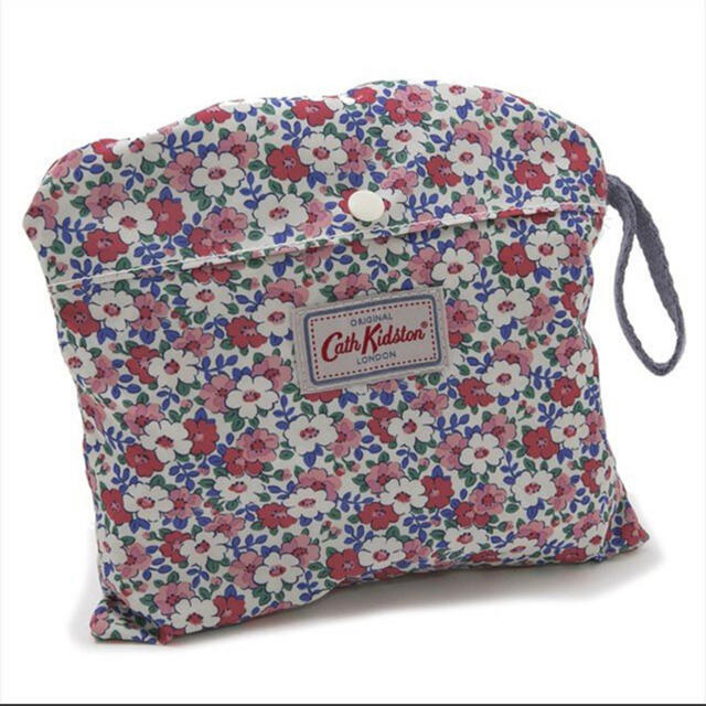 Cath Kidston(キャスキッドソン)の新品未使用　キャスキッドソン　折りたたみ　リュック　花柄 レディースのバッグ(リュック/バックパック)の商品写真