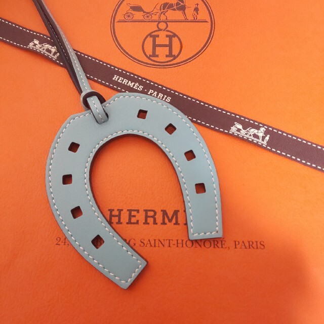 HERMES エルメス チャーム パドックシュバル 馬蹄 ホースシュー(青)