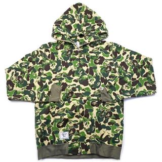 アベイシングエイプ(A BATHING APE)の限定レア商品 A BATHING APE×STUSSY 迷彩柄ジップパーカー(パーカー)