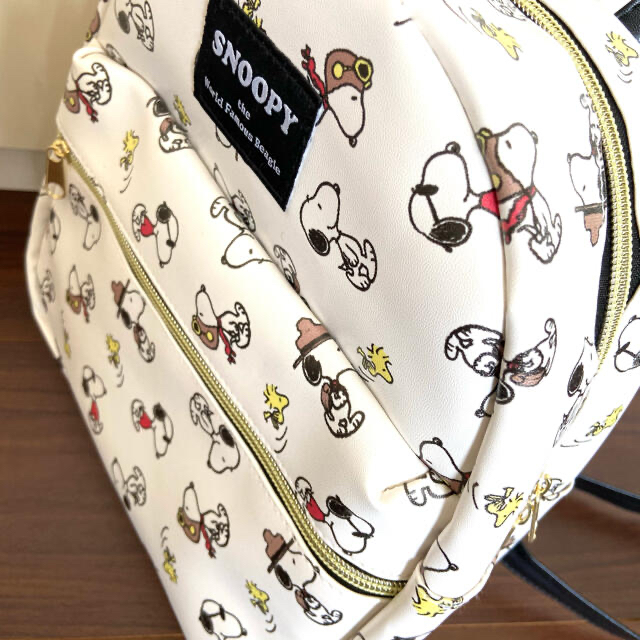 SNOOPY(スヌーピー)のスヌーピー  リュック　バックパック　バッグ レディースのバッグ(リュック/バックパック)の商品写真