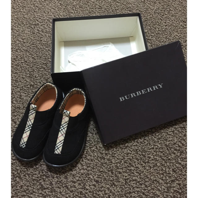BURBERRY(バーバリー)のBURBERRY シューズ キッズ/ベビー/マタニティのキッズ靴/シューズ(15cm~)(その他)の商品写真