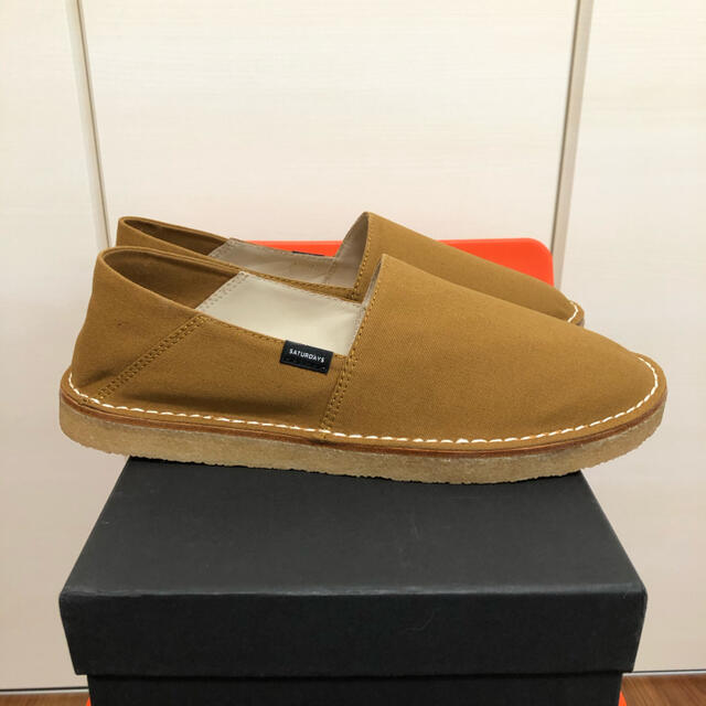 SATURDAYS SURF NYC(サタデーズサーフニューヨークシティー)の新品 Saturdays NYC スリッポン 26センチ 茶 ベージュ メンズの靴/シューズ(スリッポン/モカシン)の商品写真