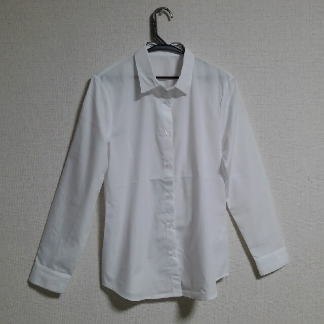 GU(ジーユー)のGU レディースワイシャツ レディースのトップス(シャツ/ブラウス(長袖/七分))の商品写真