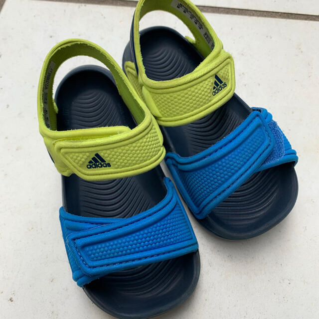 adidas(アディダス)のadidasサンダル14センチ キッズ/ベビー/マタニティのベビー靴/シューズ(~14cm)(サンダル)の商品写真