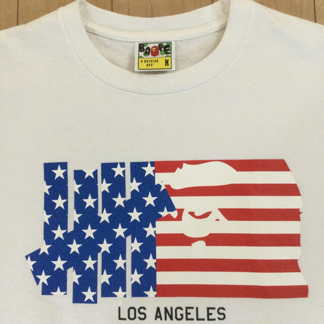 UNDEFEATED(アンディフィーテッド)のUNDEFEATED x A BATHING APE メンズのトップス(Tシャツ/カットソー(半袖/袖なし))の商品写真