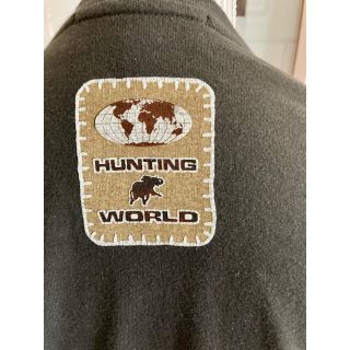 ハンティングワールド(HUNTING WORLD)の売り切り値段に再変更‼️ HUNTING WORLDの美品Tシャツ(Tシャツ(長袖/七分))