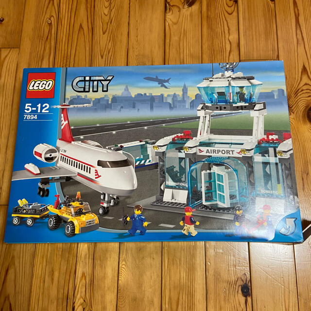 Lego(レゴ)の【未開封品】LEGO 7894 レゴシティ 空港 エンタメ/ホビーのおもちゃ/ぬいぐるみ(キャラクターグッズ)の商品写真