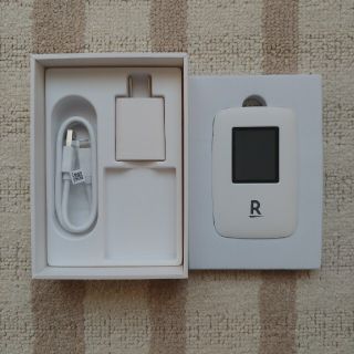 ラクテン(Rakuten)のRakuten pocket wifi 楽天ポケットwifi(PC周辺機器)