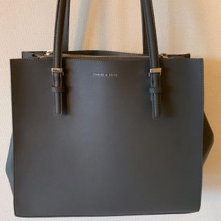 チャールズアンドキース(Charles and Keith)のCharles and Keith A4バッグ(トートバッグ)