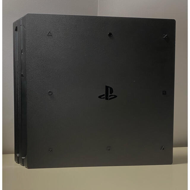PlayStation4(プレイステーション4)のプレイステーション4 プロ　ps4 pro 本体　2020年6月購入 エンタメ/ホビーのゲームソフト/ゲーム機本体(家庭用ゲーム機本体)の商品写真
