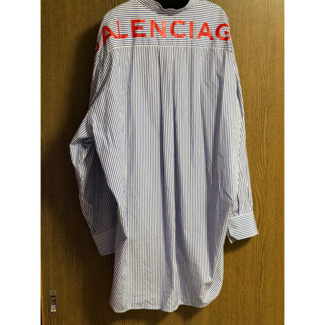 Balenciaga(バレンシアガ)の⭐︎専用⭐︎Balenciaga スウィングシャツ　36 レディースのトップス(シャツ/ブラウス(長袖/七分))の商品写真